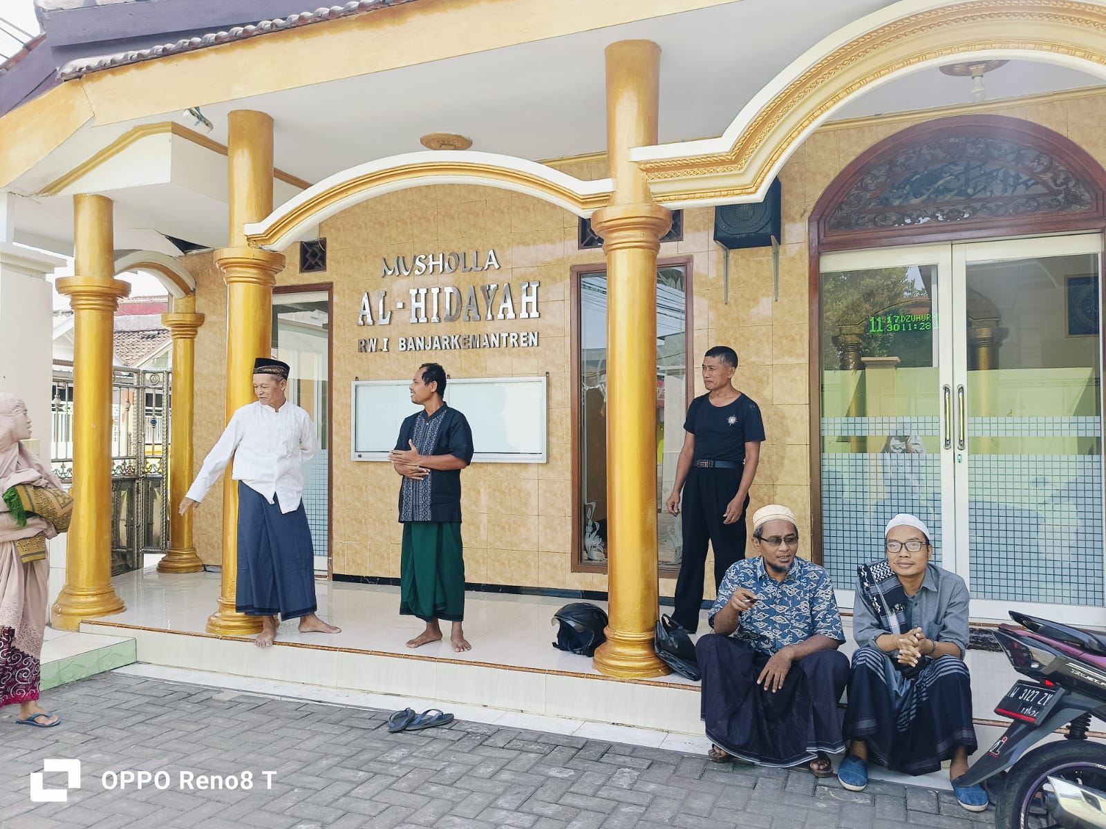 MUSHOLLA,MASJID,MAKMUR,JAMAAH,TAKMIR,SHALAT,MAJELIS TA'LIM,HADRAH,ZIKIR